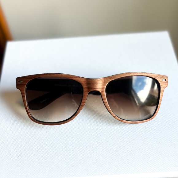 Tortoise Shell Sunglasses - Picture 4 of 6